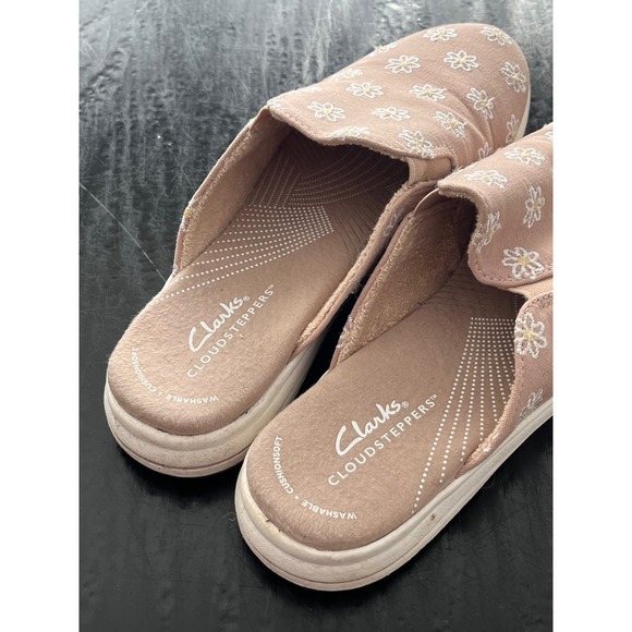 Clarks Cloudsteppers Breeze Shore mules taupe canvas & white daisy pattern US 8 - Picture 3 of 9